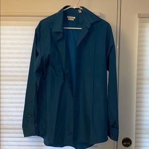 Men’s Van Heusen button shirt